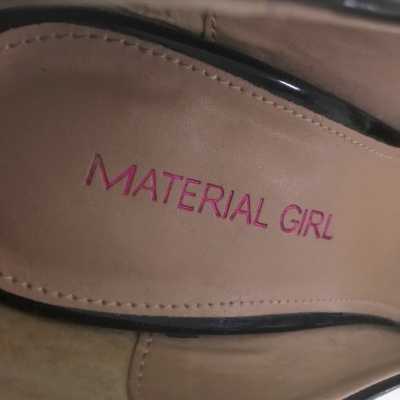 NWOT MATERIAL GIRL BLACK PATENT HEELS SIZE 36 - Picture 5 of 8